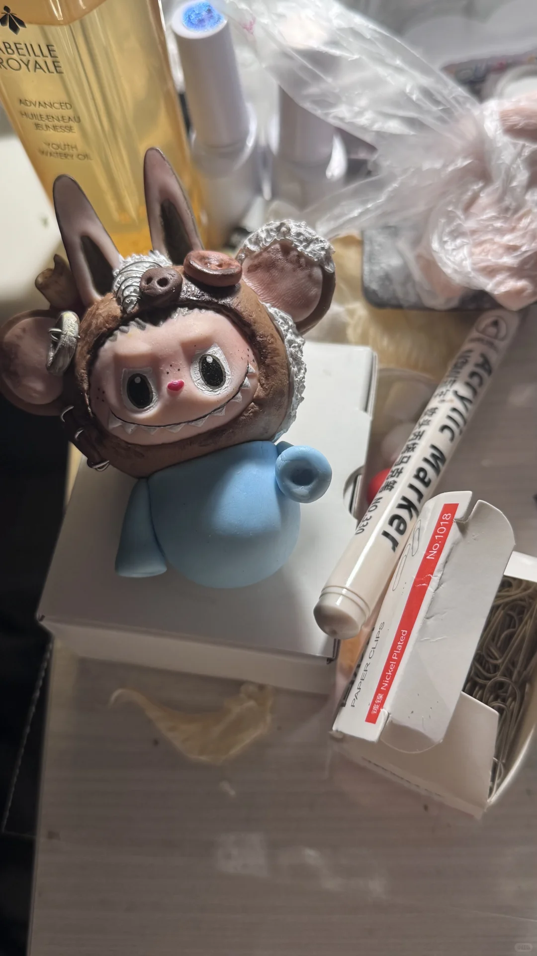 用树脂粘土捏了一只labubu?