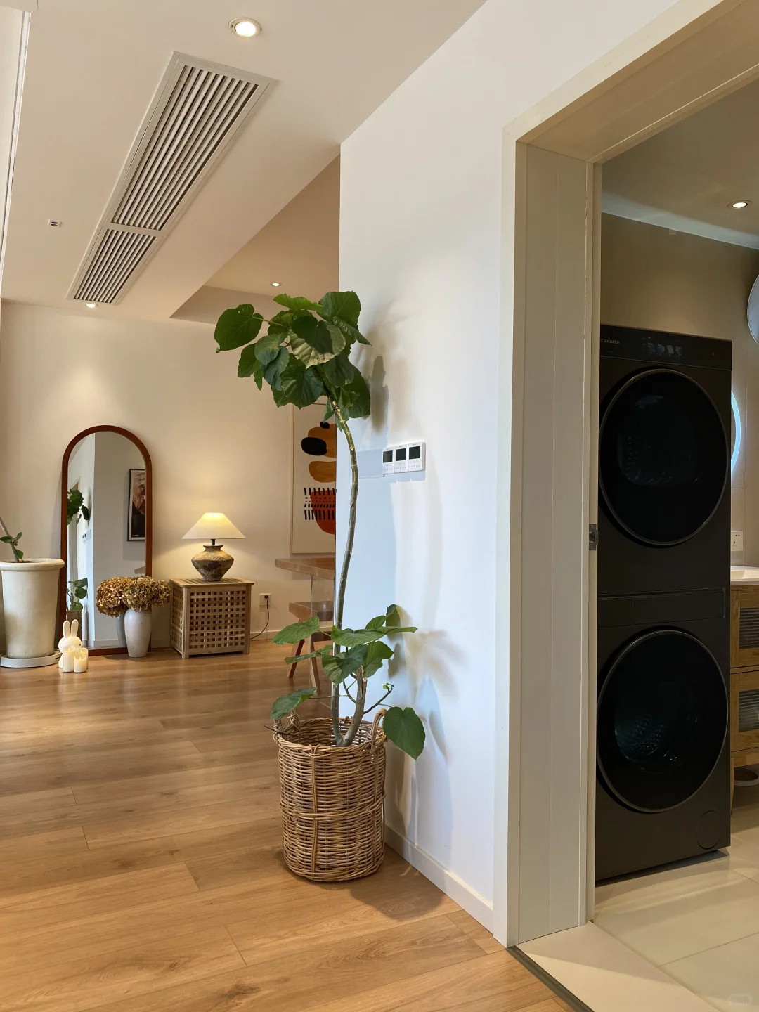 恭喜我吧?30岁终于住进了 dream house?