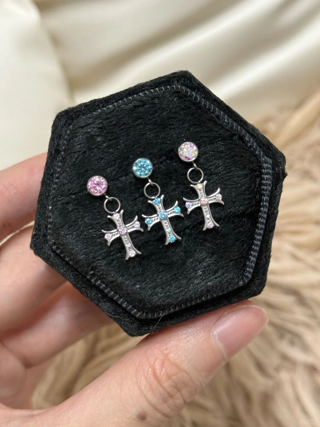 钛合金双耳洞怎么带