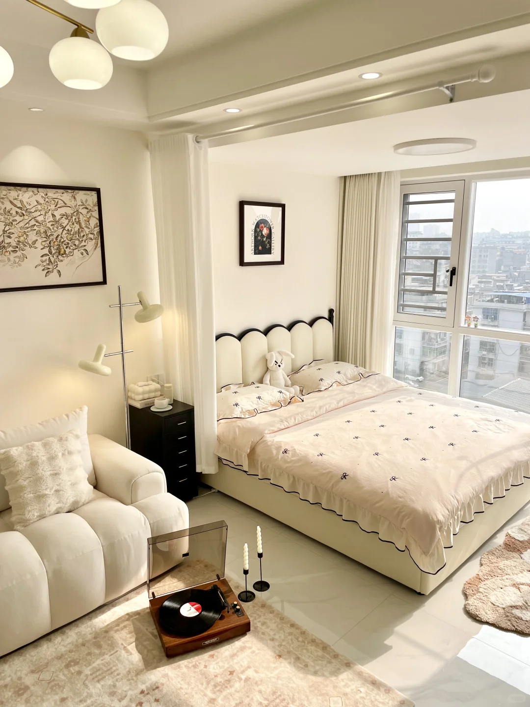 真的35㎡！用窗帘隔出了一室一厅