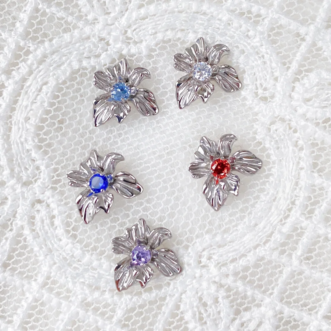 绝美钛合金鸢尾花