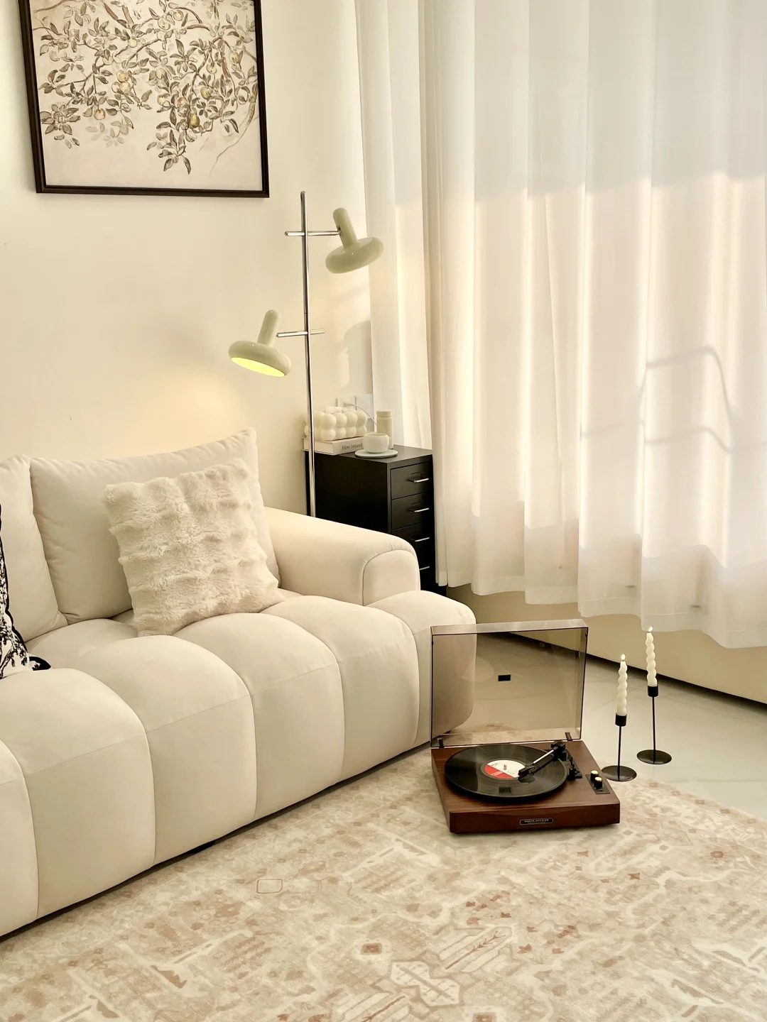 真的35㎡！用窗帘隔出了一室一厅