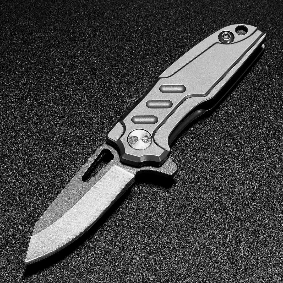 钛合金折叠小刀拍摄