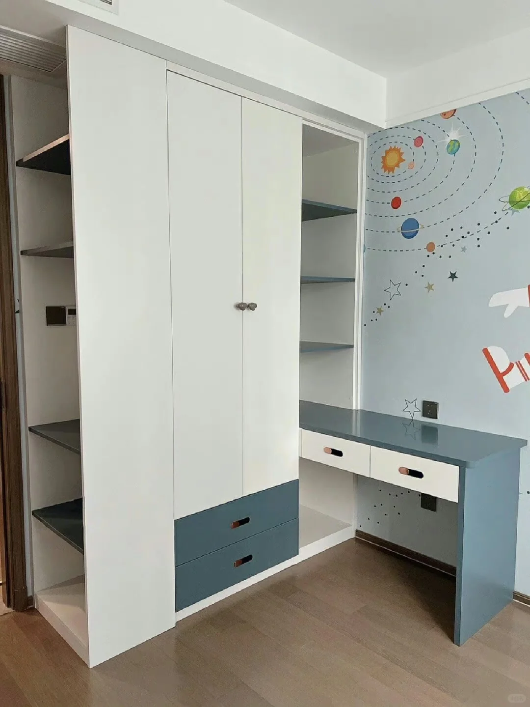 邯郸装修设计/高颜值书桌衣柜一体设计