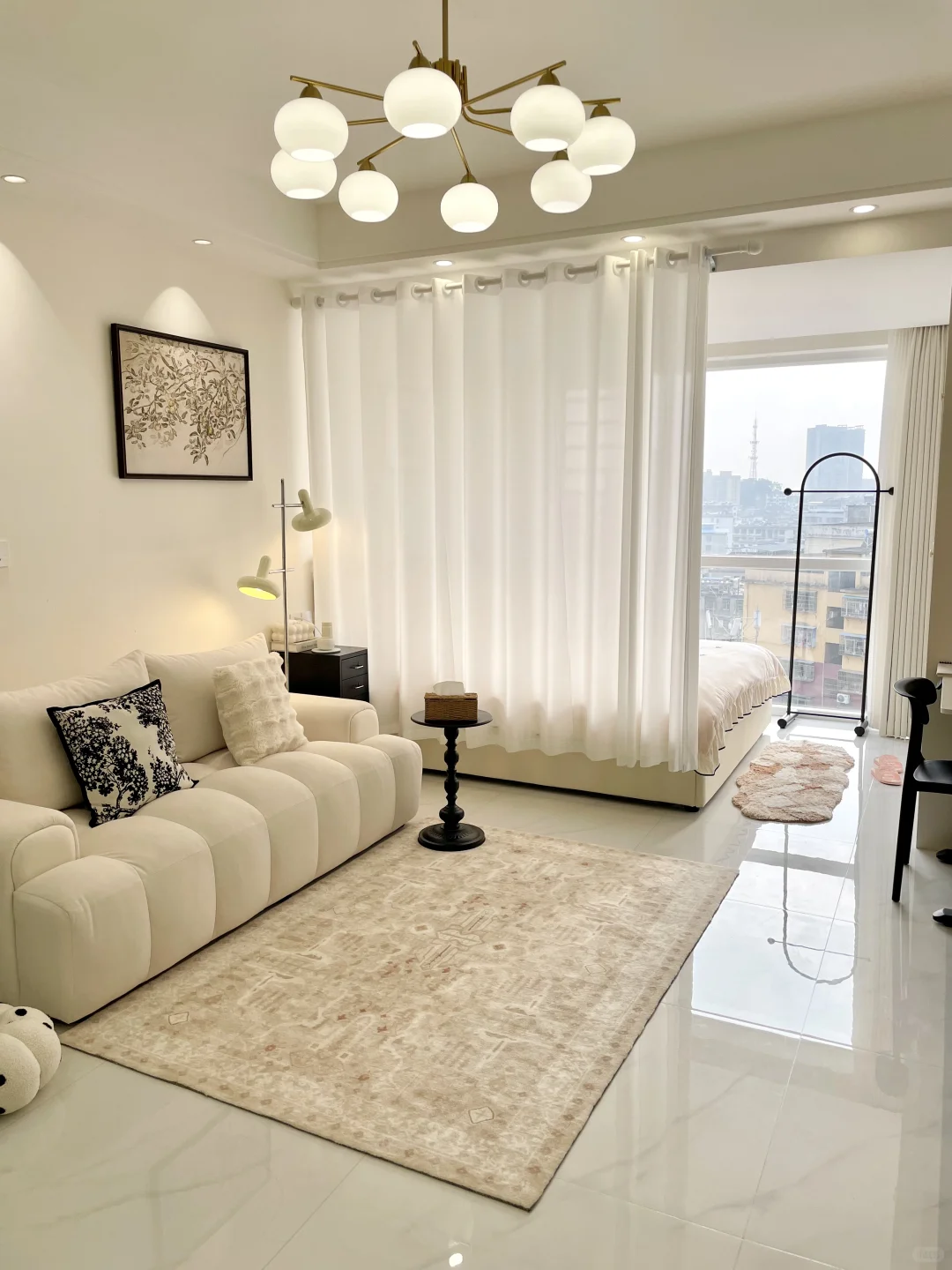 真的35㎡！用窗帘隔出了一室一厅