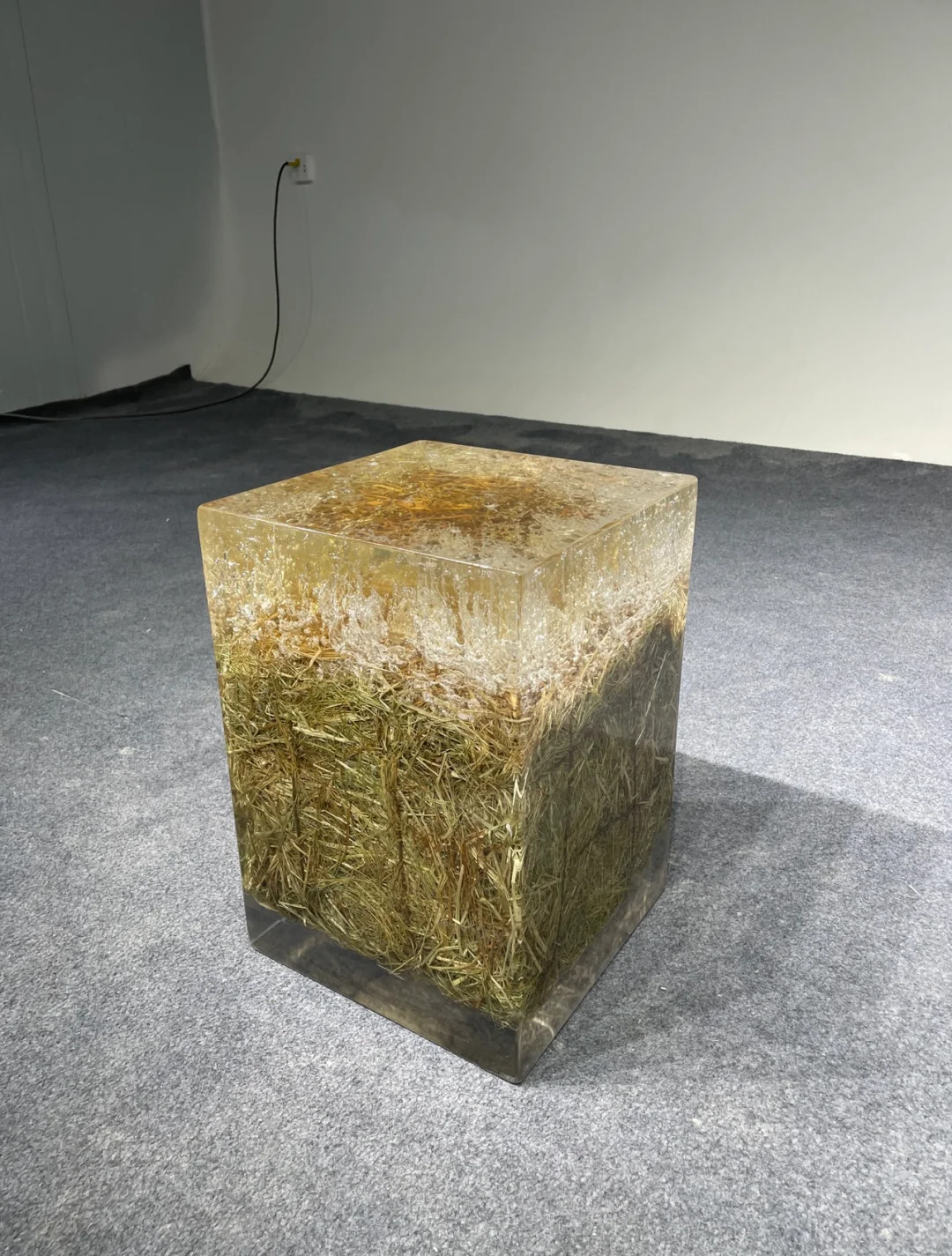 田埂边的稻草?,居然被我“封印”成椅子!