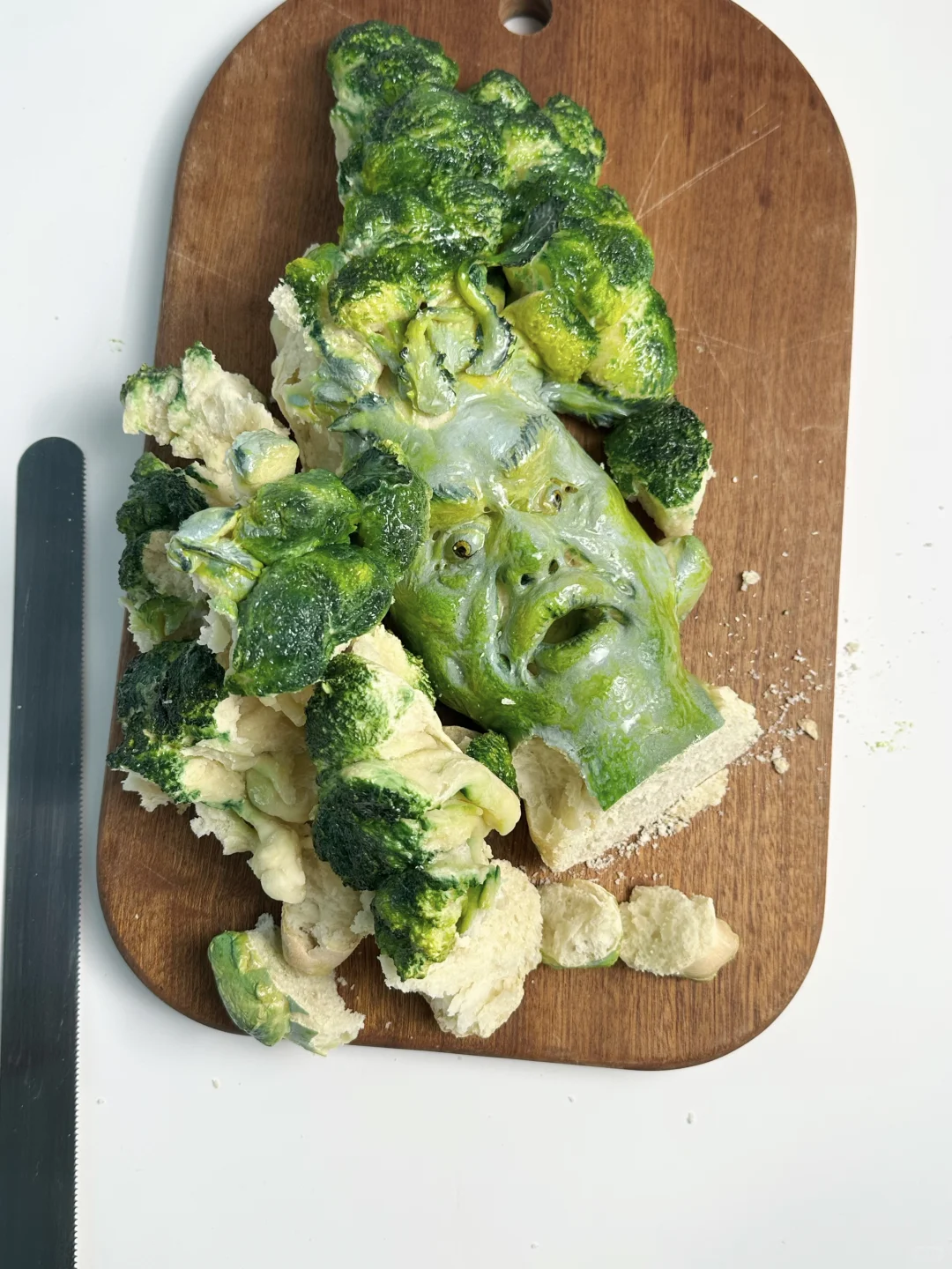 面包西兰花、烘烤前与烘烤后的区别