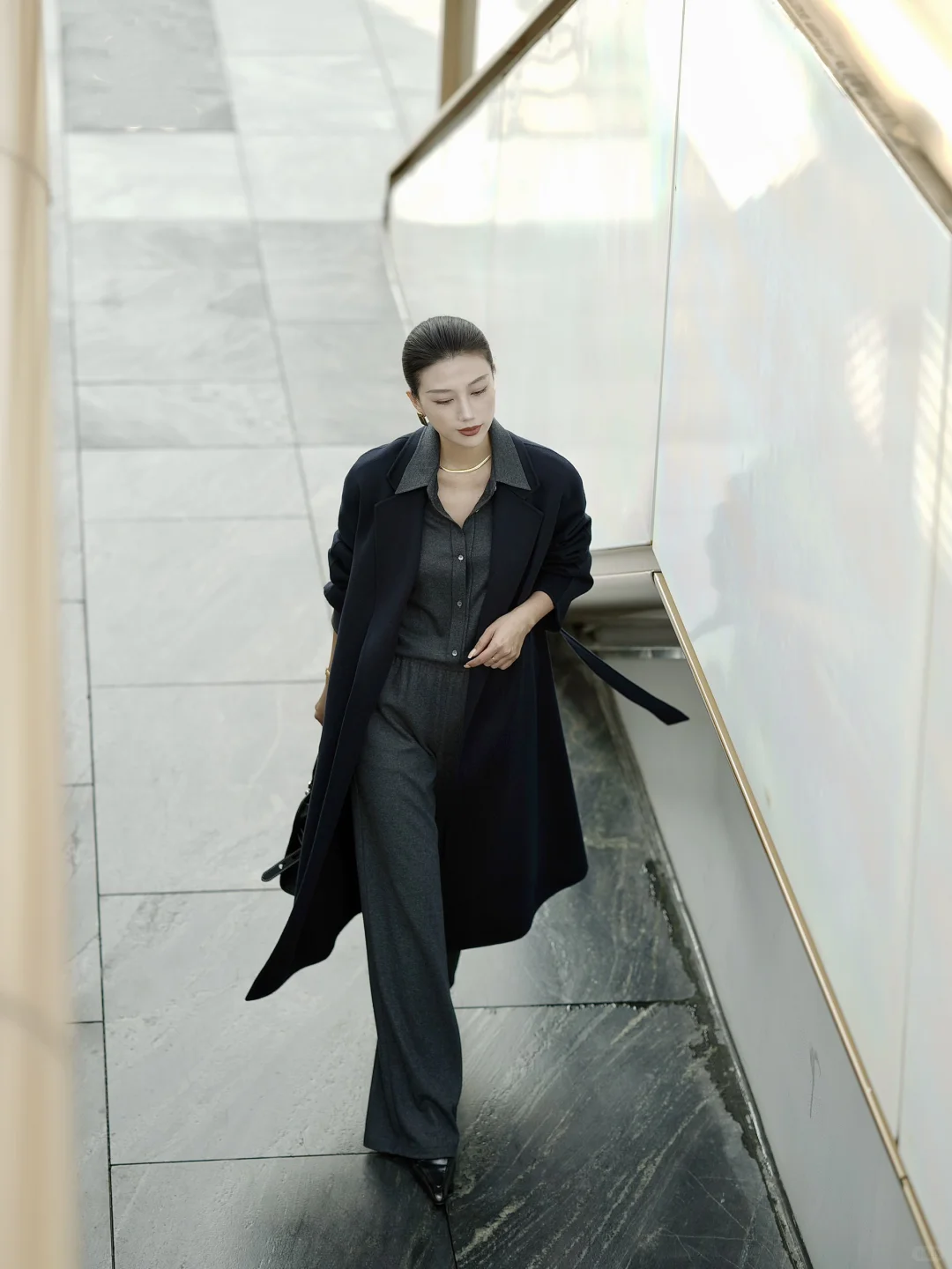 高智感蓝灰配色，步履所至，皆是主场