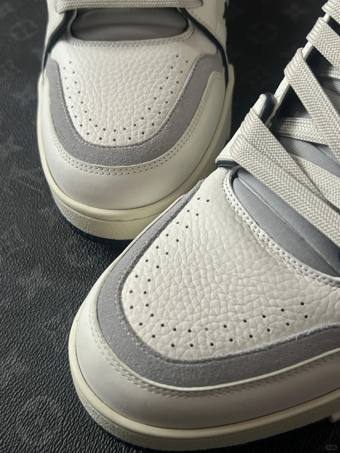 新入手看水泥 大家来帮忙看看真or假？