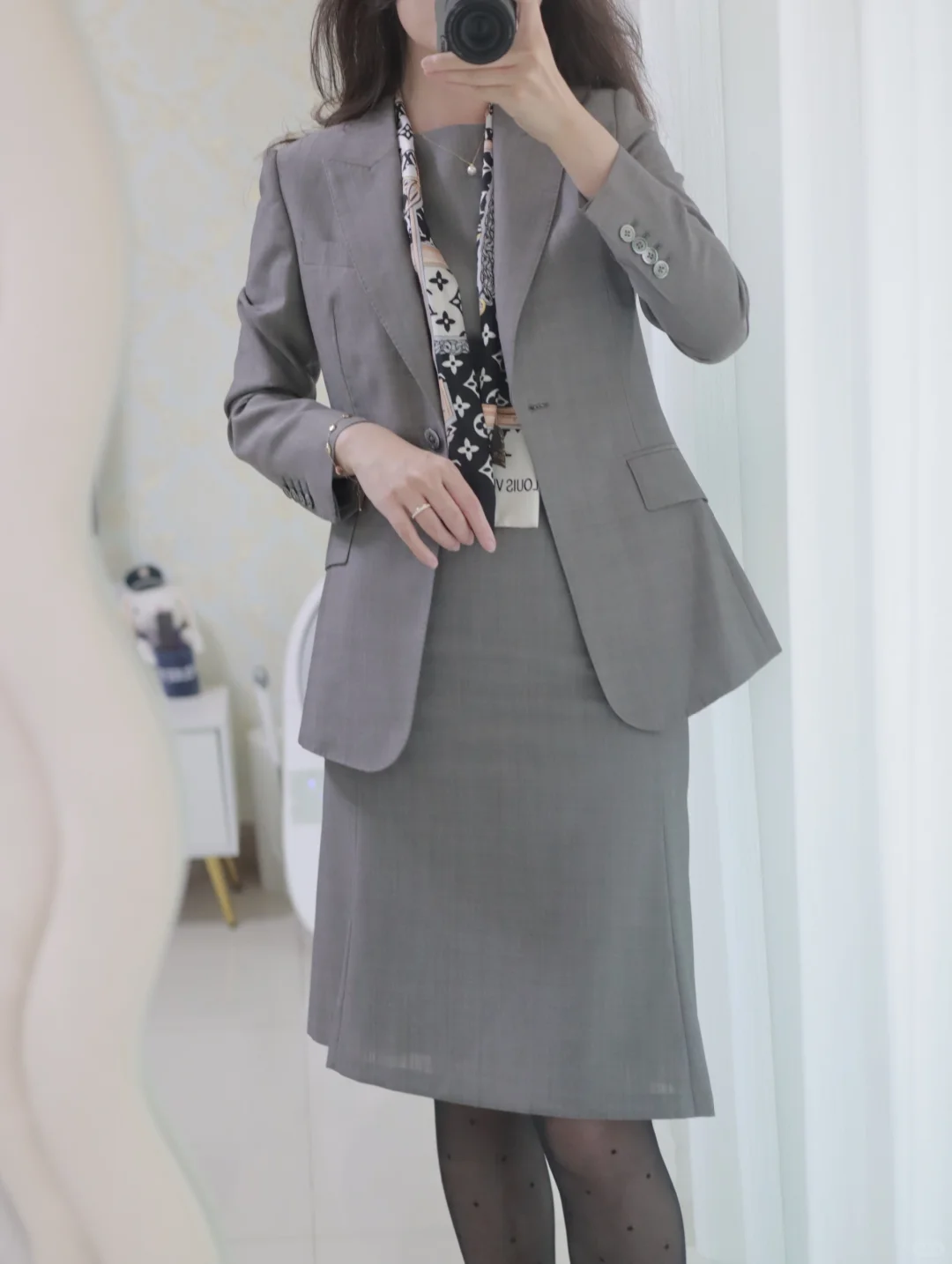 初秋高智感格雷系穿搭|穿上就是S lady