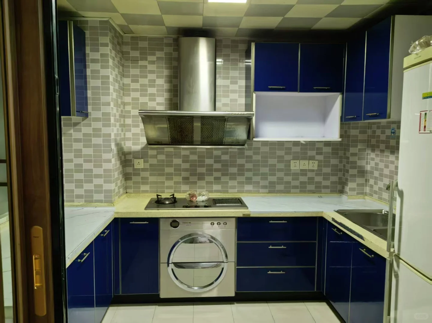 三室房两厅靓房出租近文昌阁地铁站