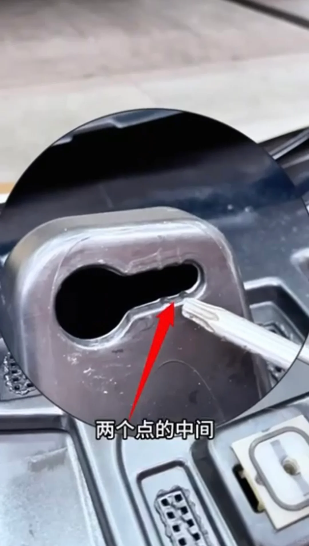 手把手教你改装宝马M尾翼，200安装费都省了