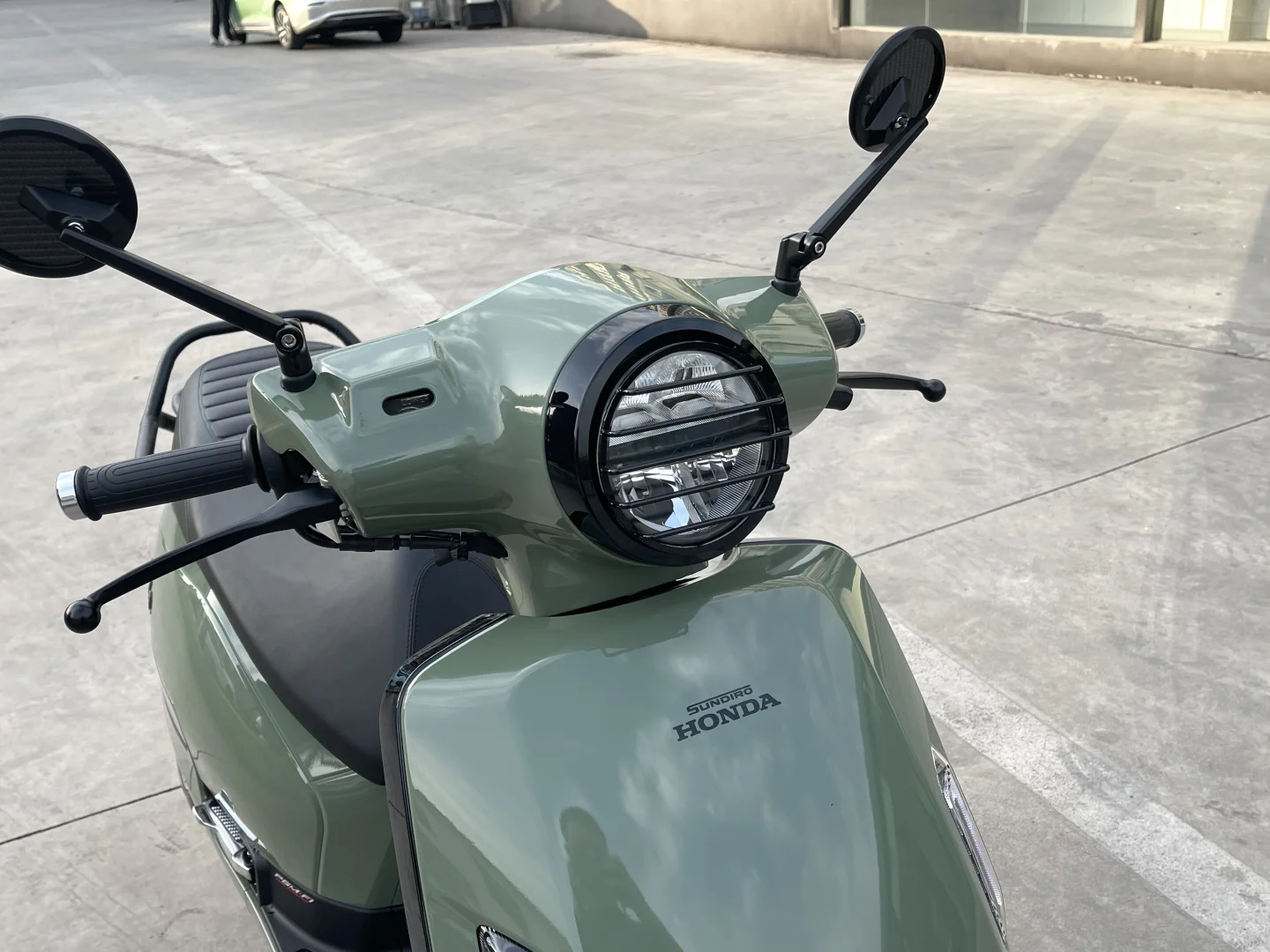 交作业了，25款本田LA外观改装