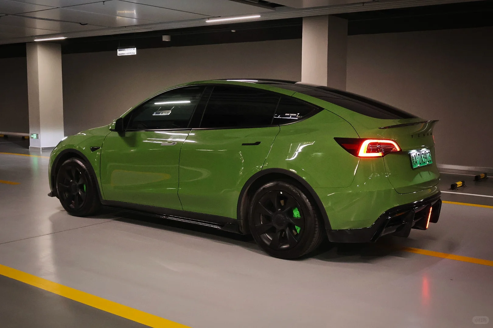 最便宜的特斯拉外观改装｜快来抄作业