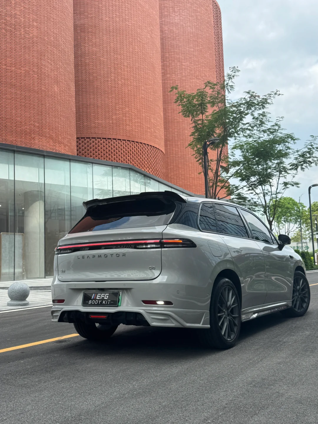 一场光与车的视觉盛宴?✨零跑C10