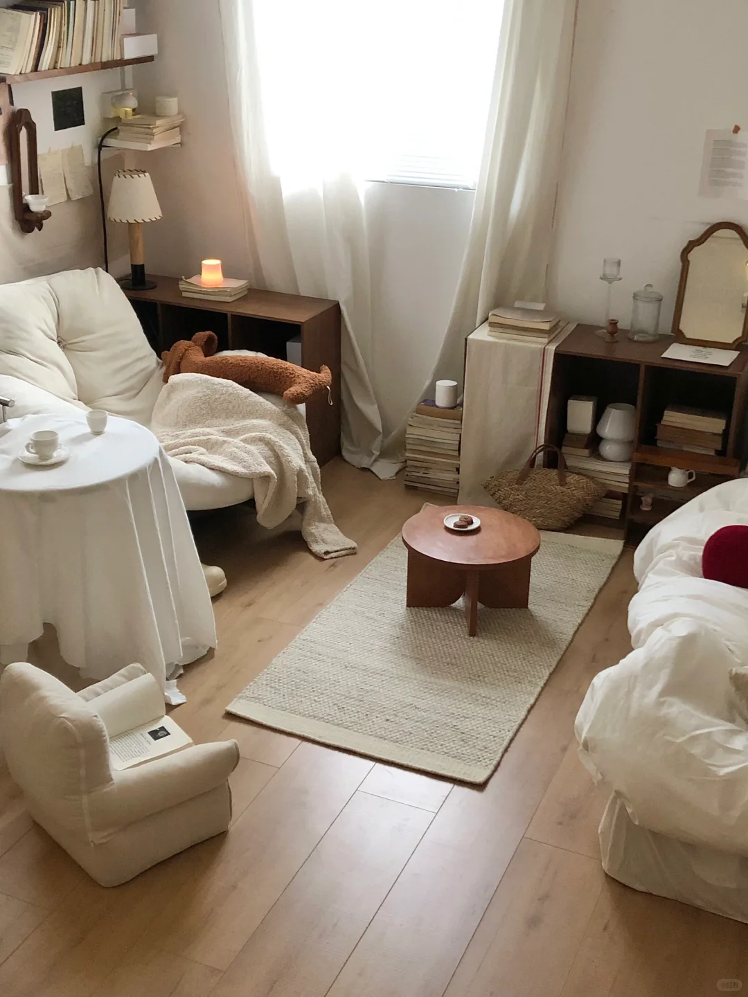 夏天,呆在我干净舒适的出租窝