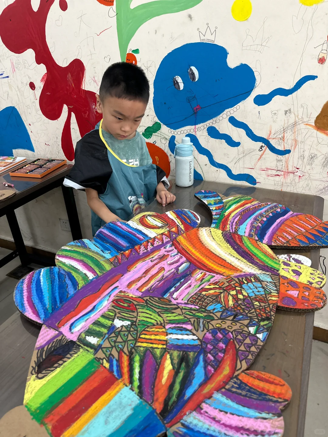 创意鱼形油画棒绘画—开启孩子的色彩探险