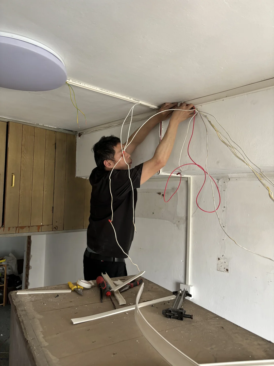 水电安装维修：电路跳闸的原因及解决方法！