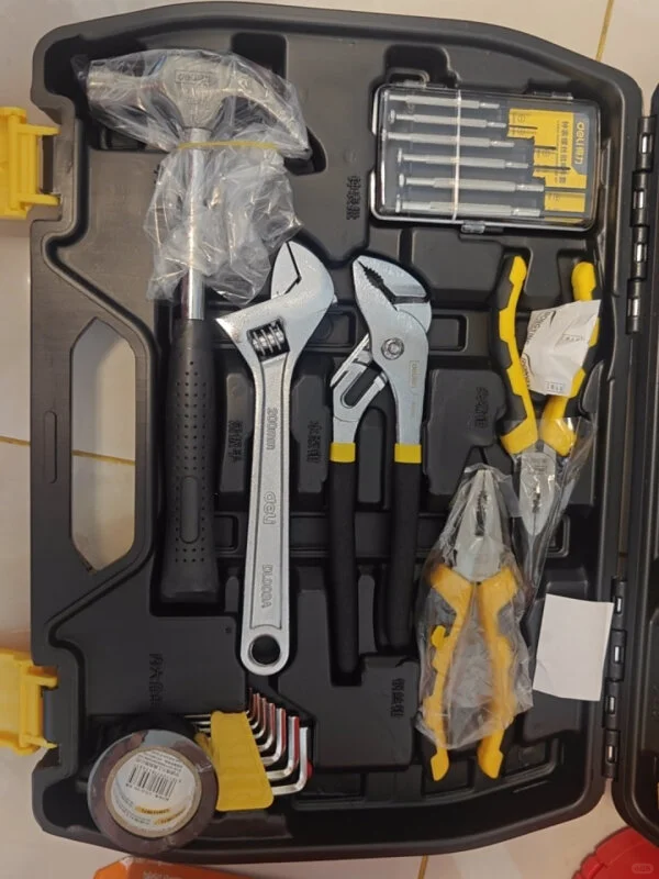 ✨得力工具套装，点亮生活每一刻！✨