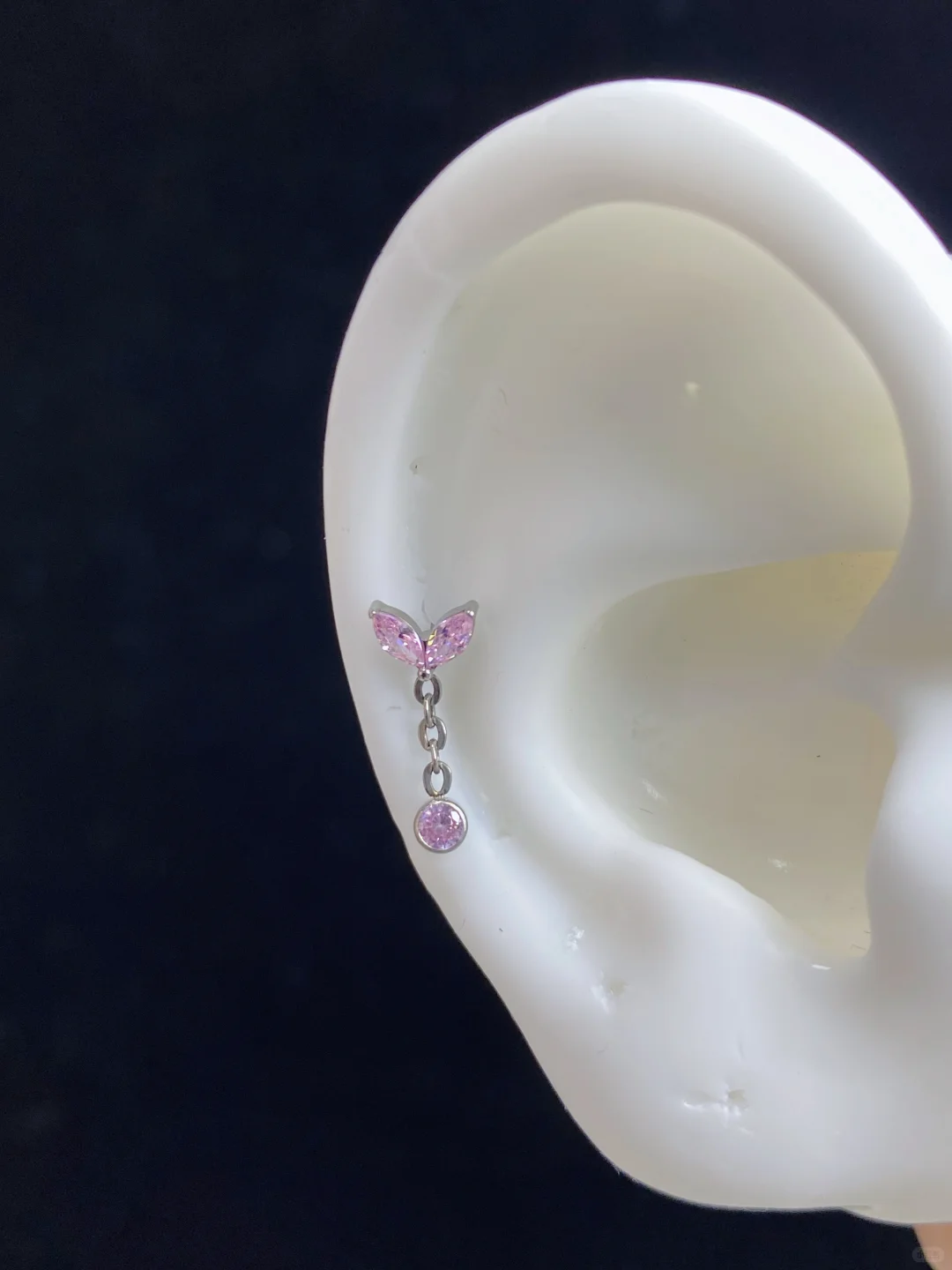 小众设计不撞款！锁死这钛合金鱼尾吊坠耳钉～