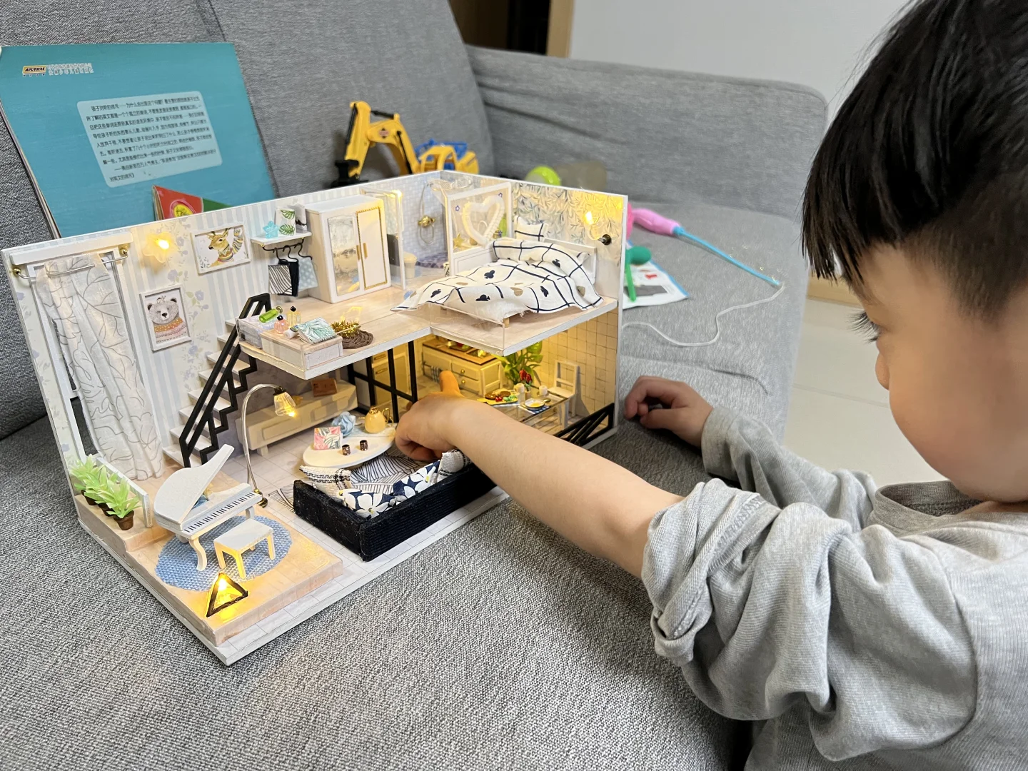 花了三天搭建了个diy手工小屋复式别墅房子