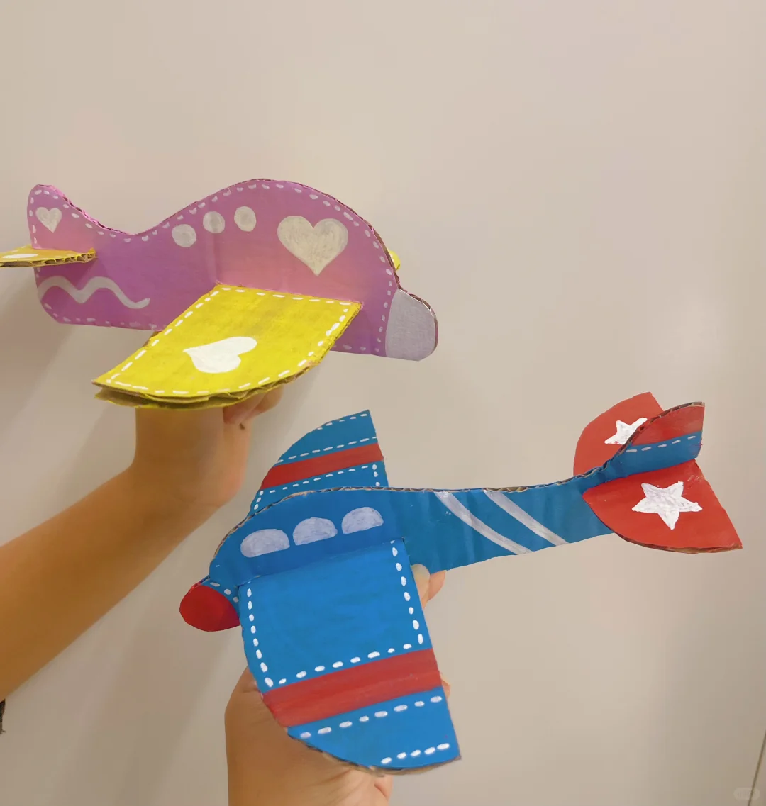 用废纸箱DIY小飞机✈️好简单，快乐起飞吧❗️