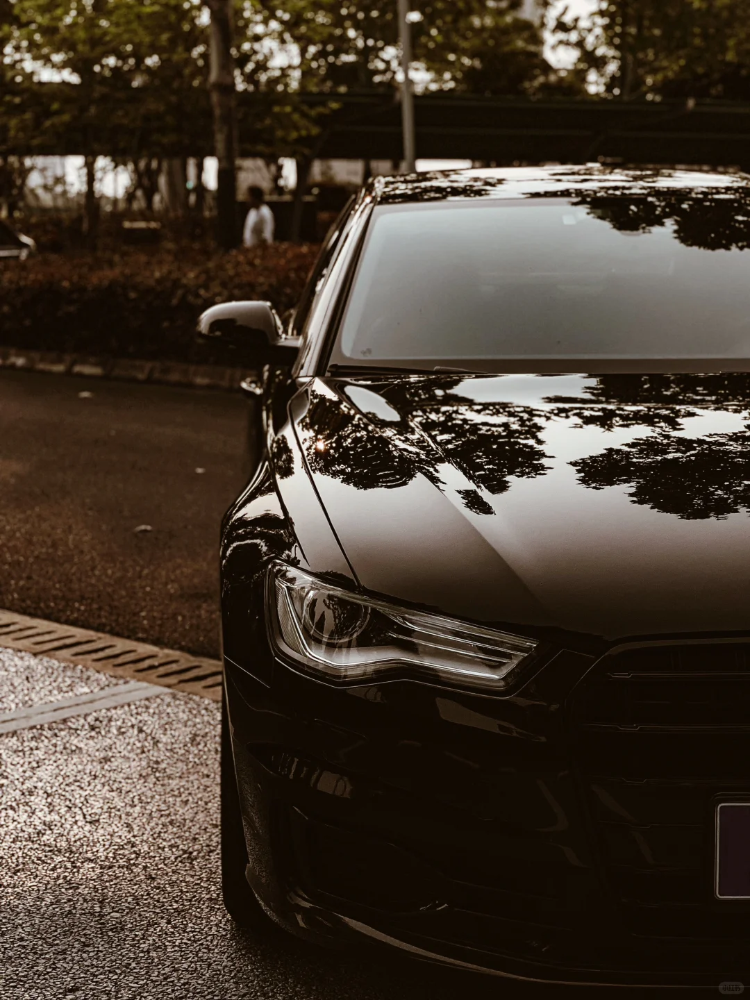 ?2300改装｜中年版奥迪A6L爆改运动黑武士