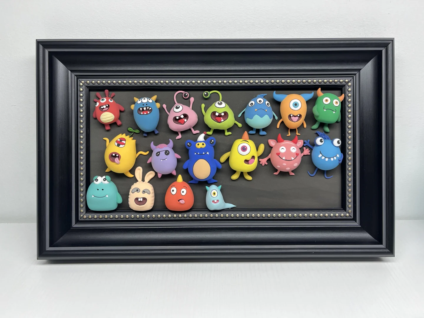 挑战做100幅粘土画之小怪兽?｜⬅️划附过程图