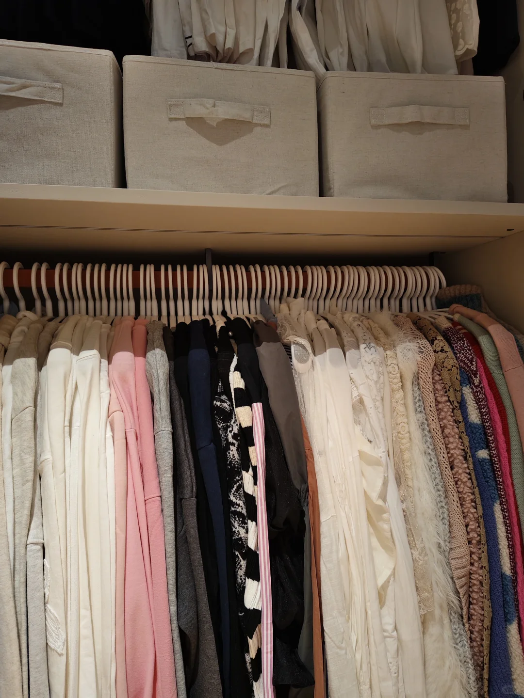 看看，终于下定决心把衣橱整理一下