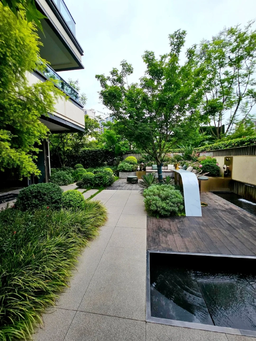 在武汉169万拿下湖景别墅的幸福，带院子