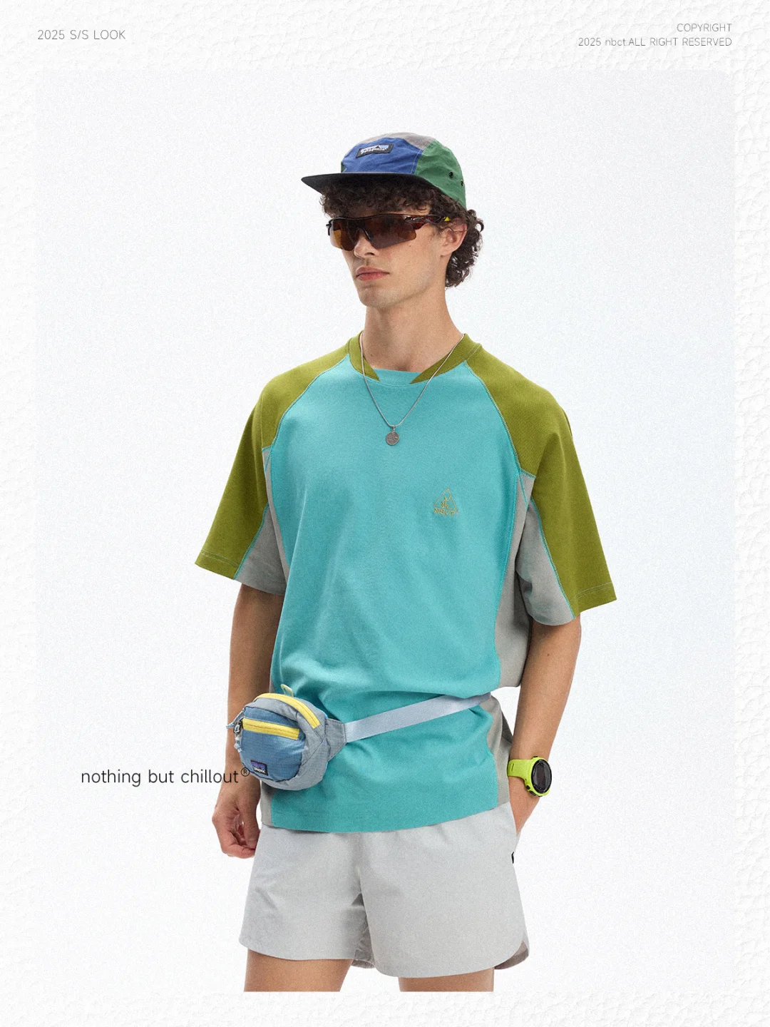 又是让人一眼心动的撞色短袖?