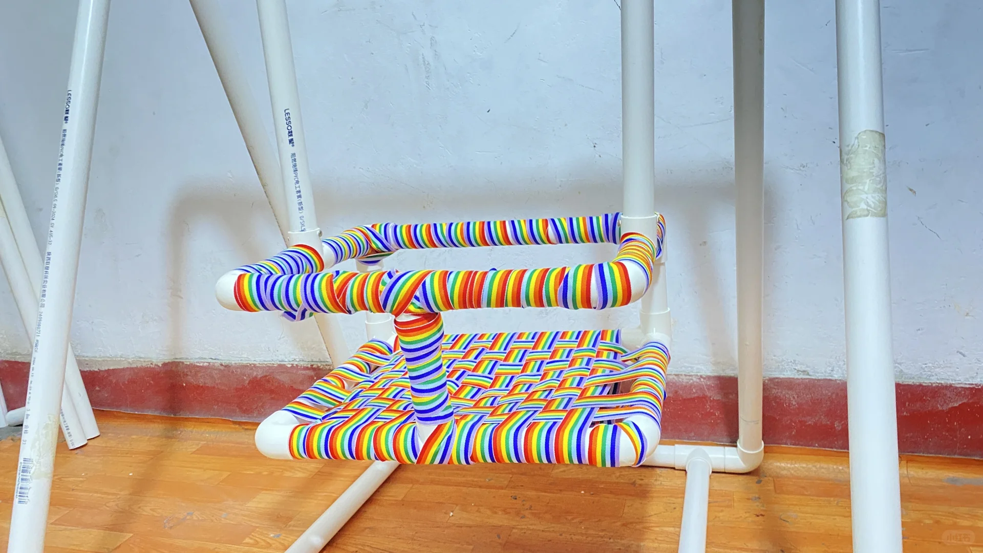 低成本实现秋千自由!自制儿童PVC秋千