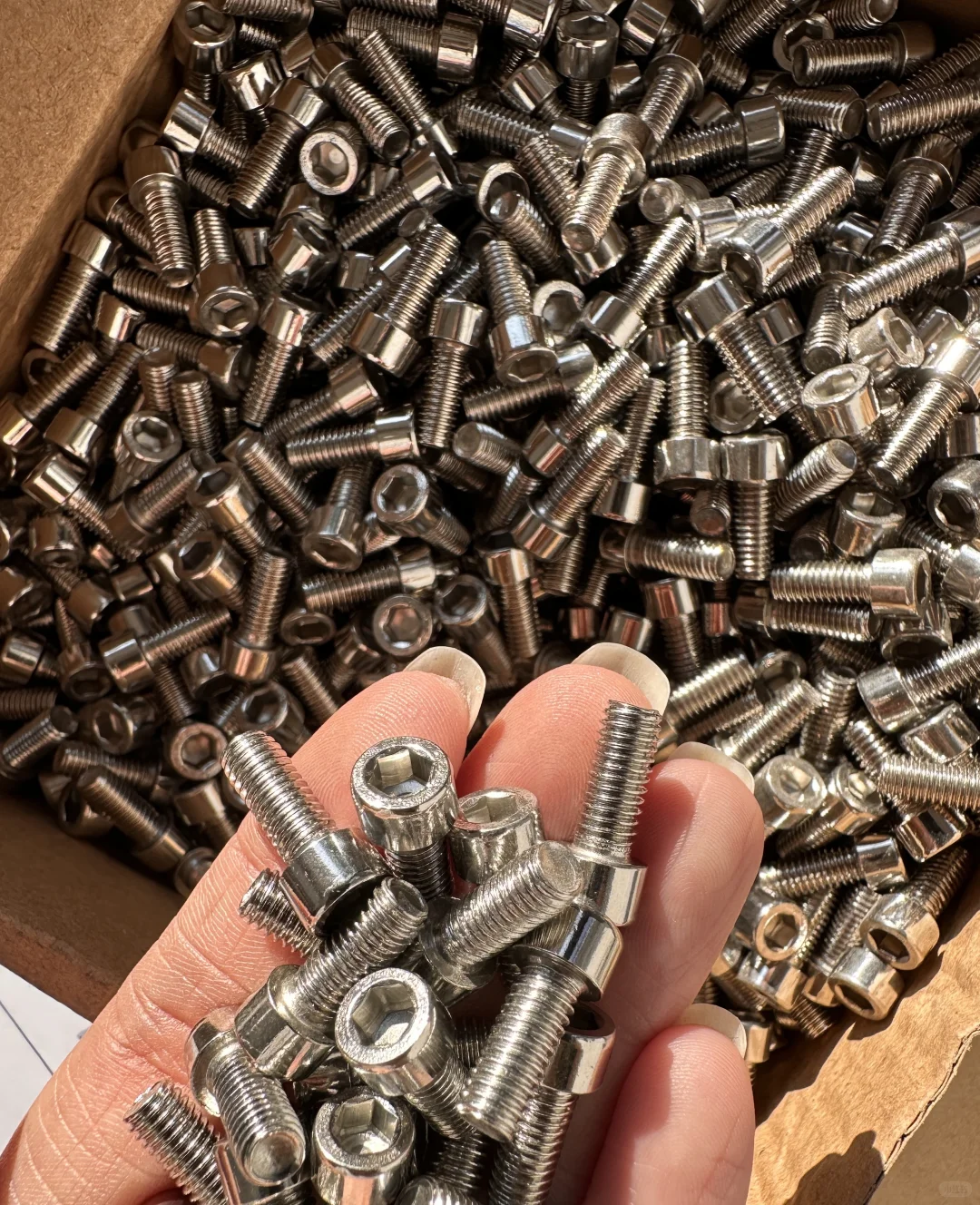 今日是GB内六角M5×12，质感在线