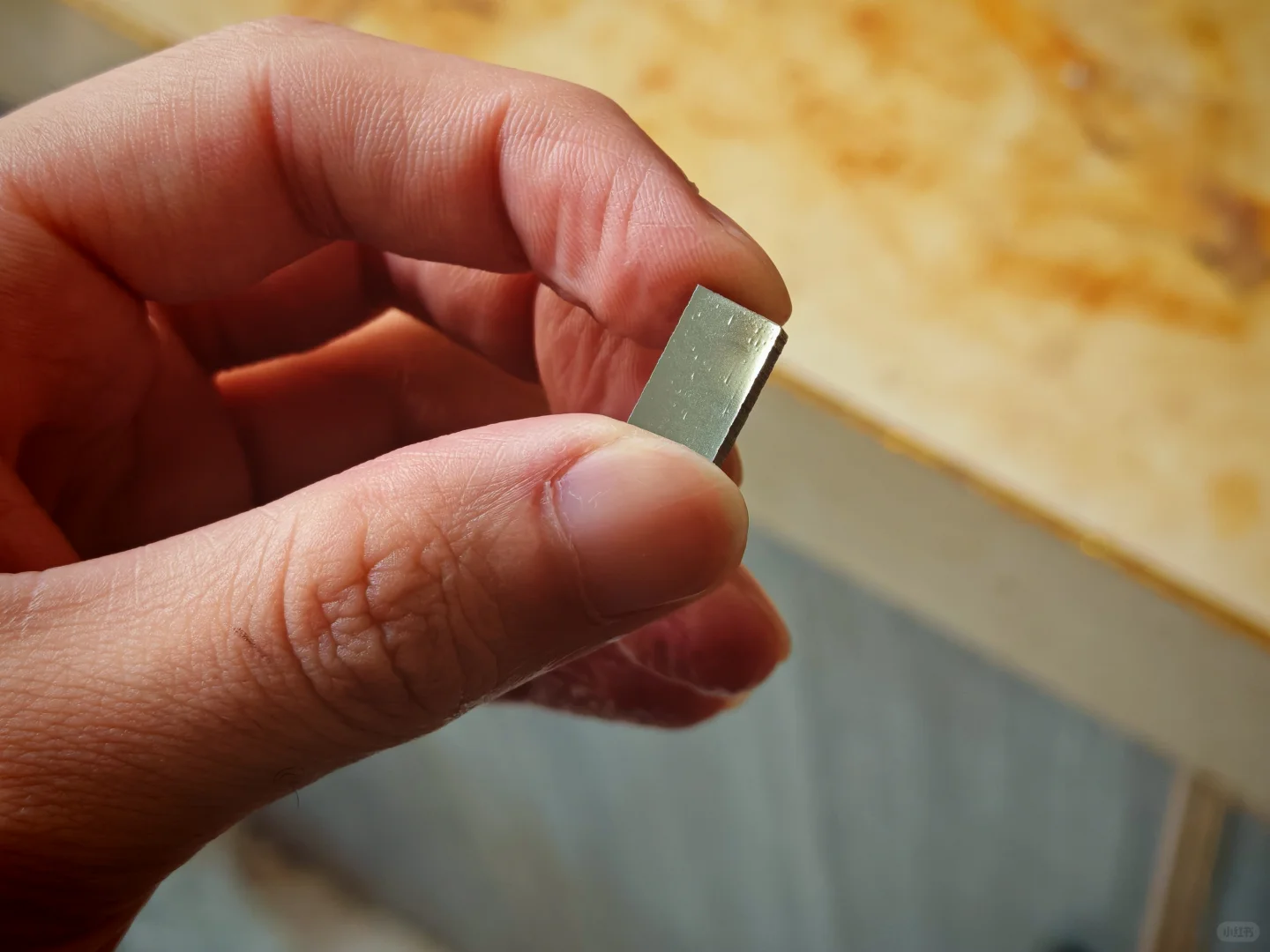 友友门，为什么铝合金磨完都是坑啊