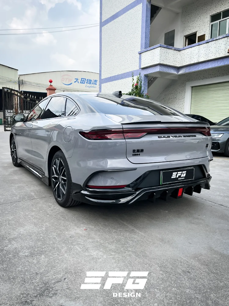 总会忍不住回头多看几眼，比亚迪汉！