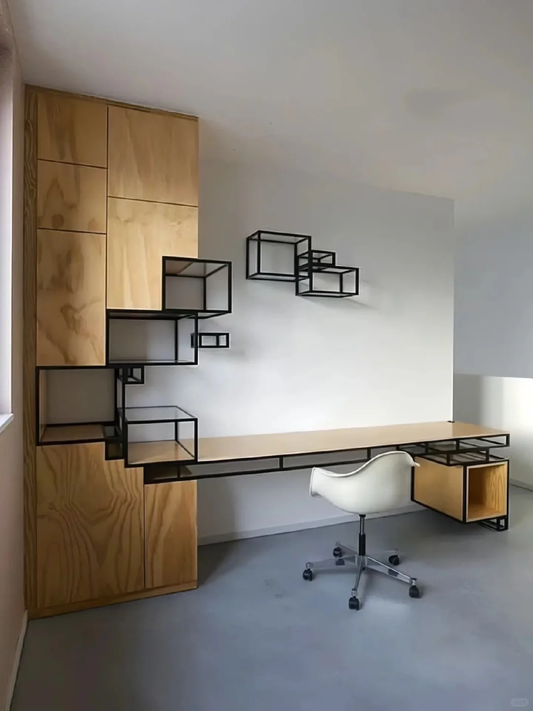 不规则之美：别具一格的创意书柜设计✨