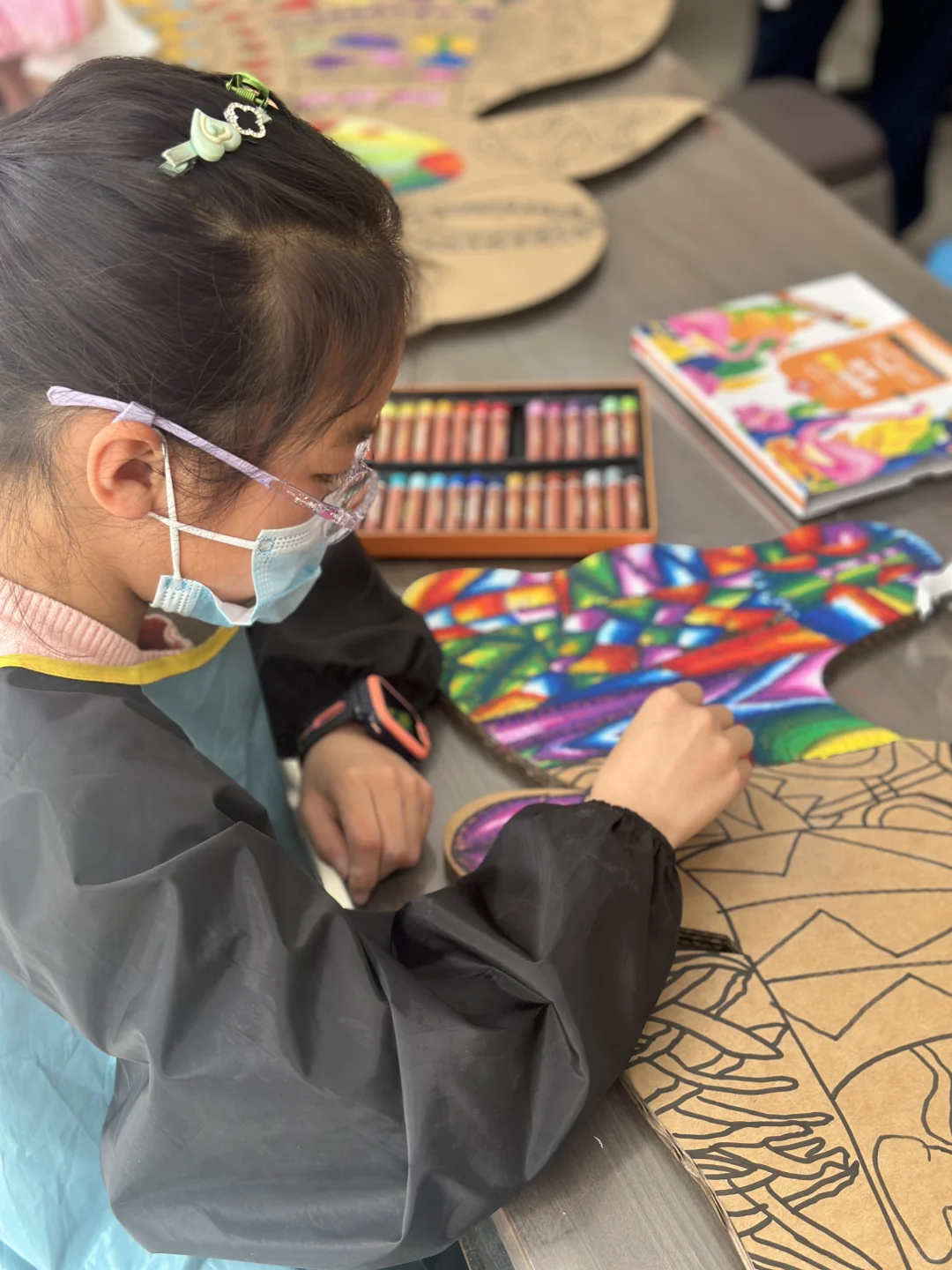 创意鱼形油画棒绘画—开启孩子的色彩探险