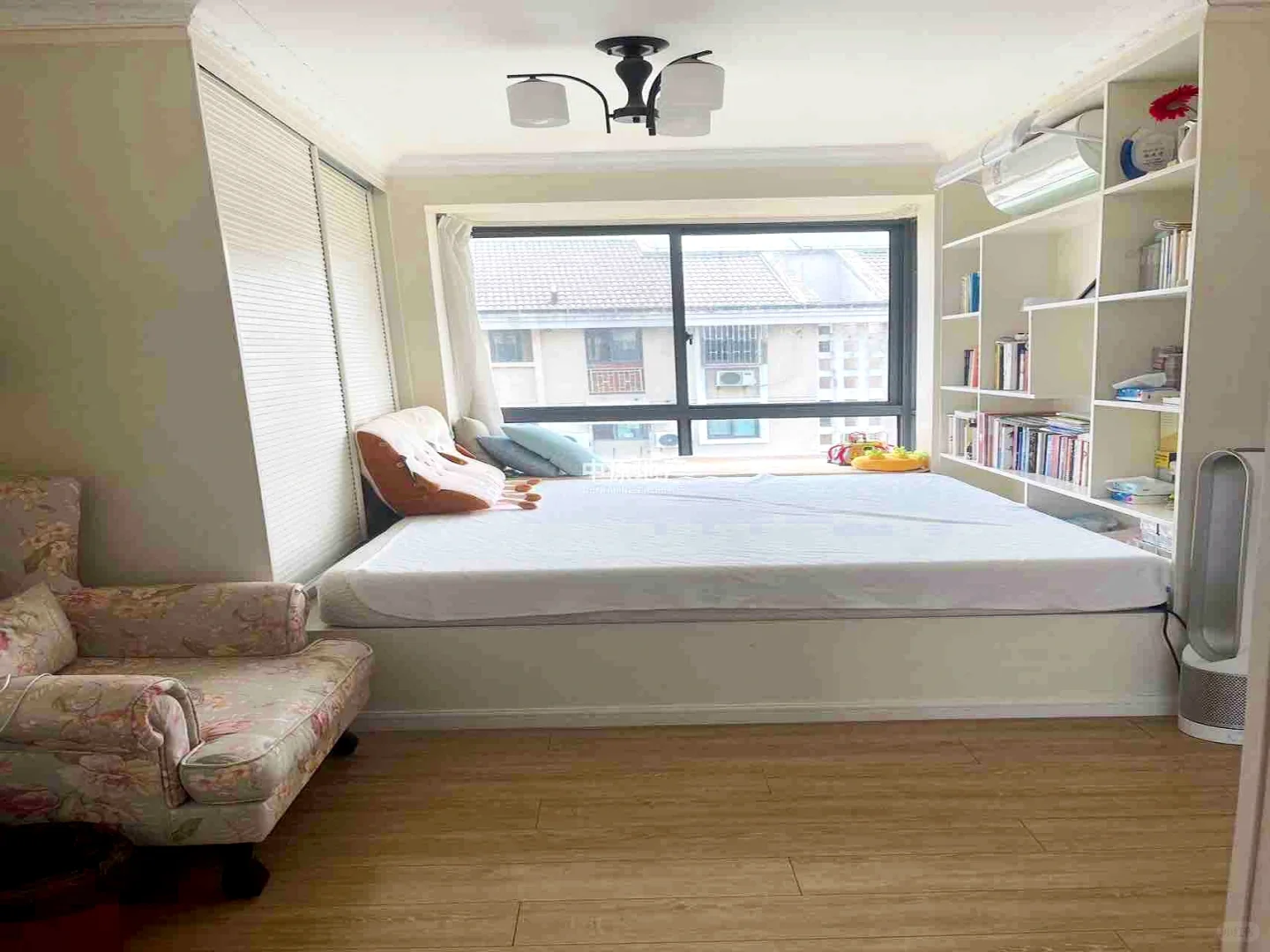 12号线精装三室两卫 自住装修6000+拎包入住