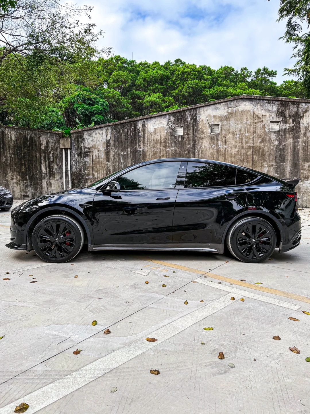 特斯拉小改一下就很帅！！