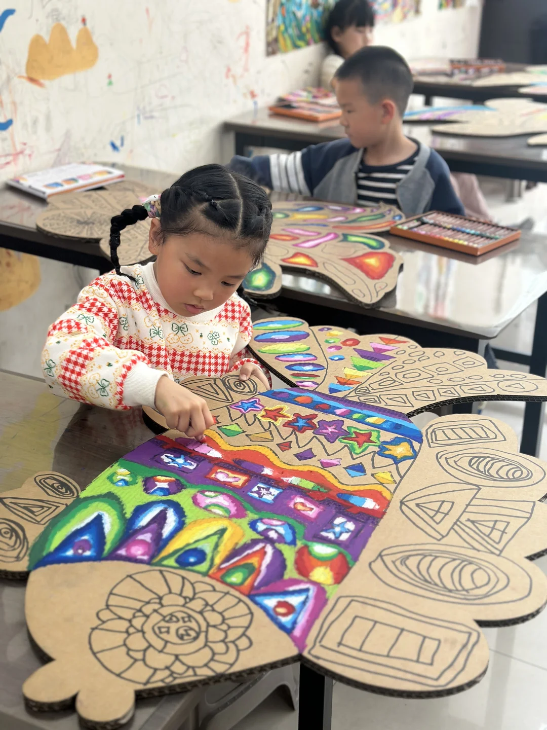 创意鱼形油画棒绘画—开启孩子的色彩探险