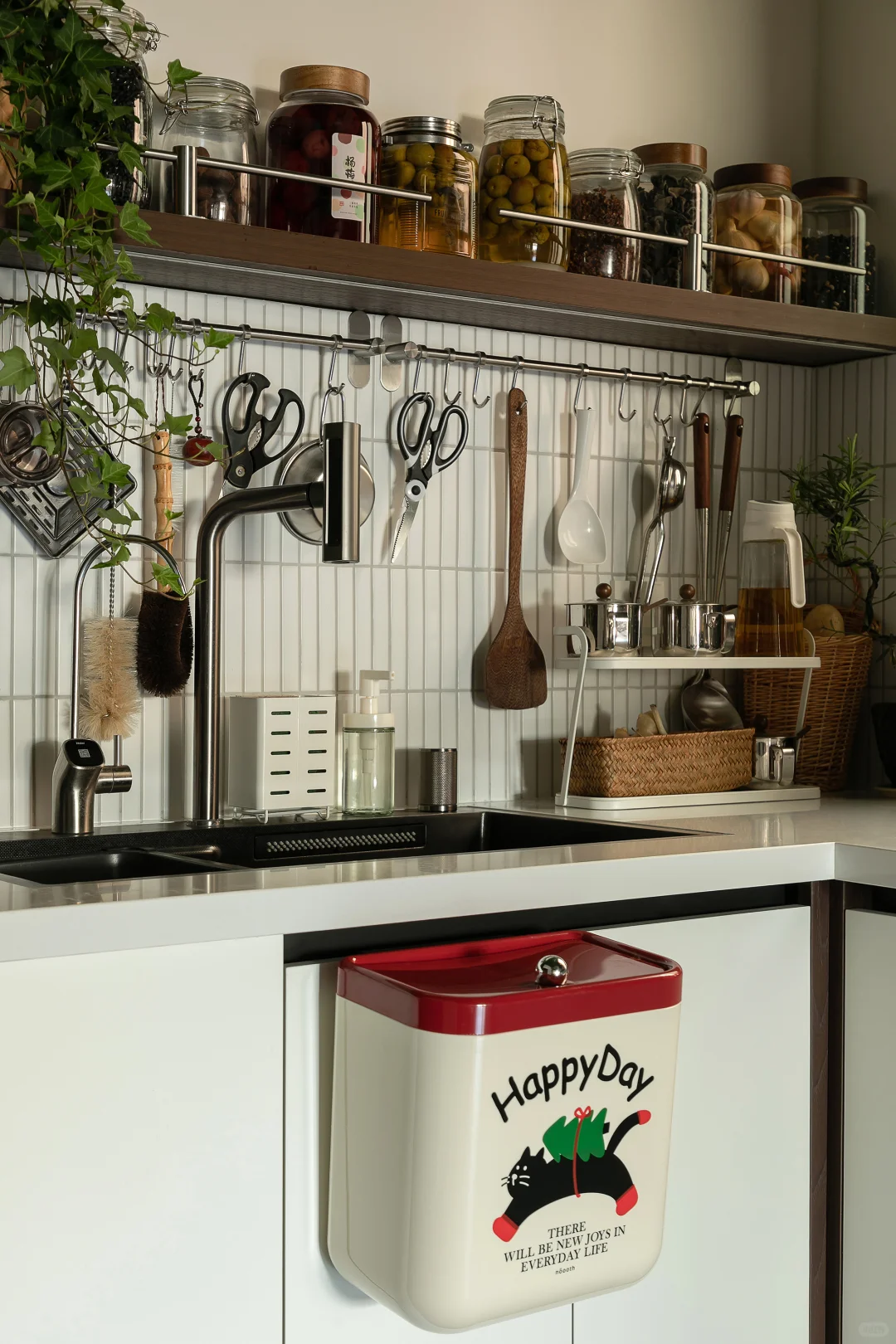 老公房逆袭！一人两猫的森系混搭共生小家