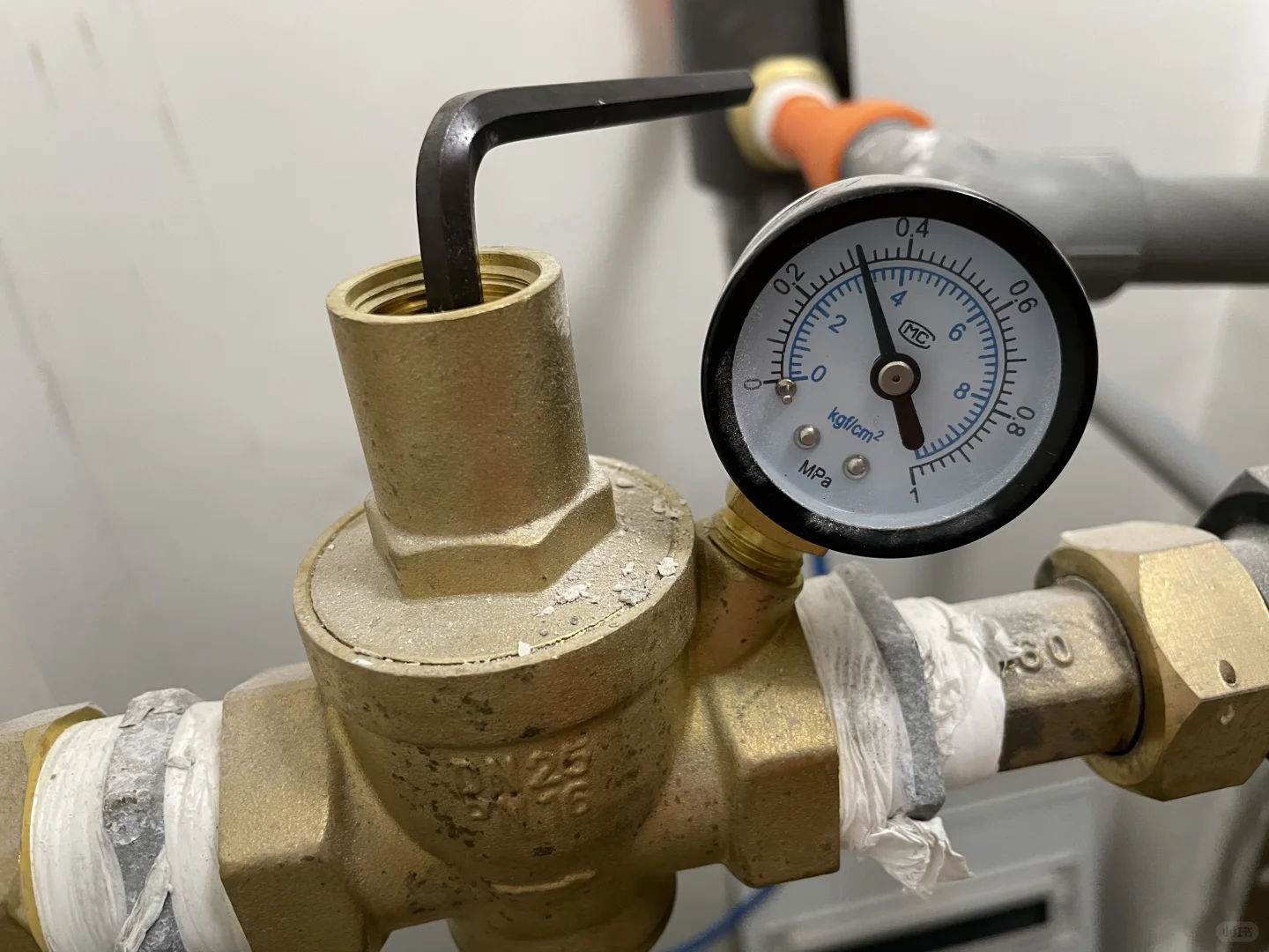 小区水压小，如何解决