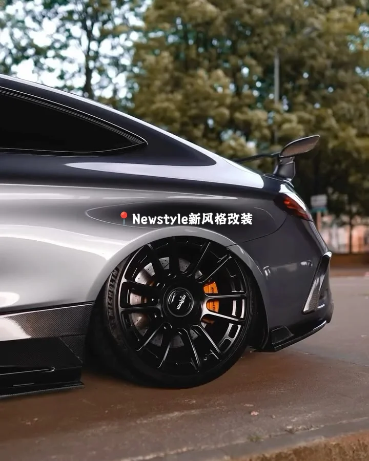 奔驰C级怎么还有一套那么协调完美的案例？