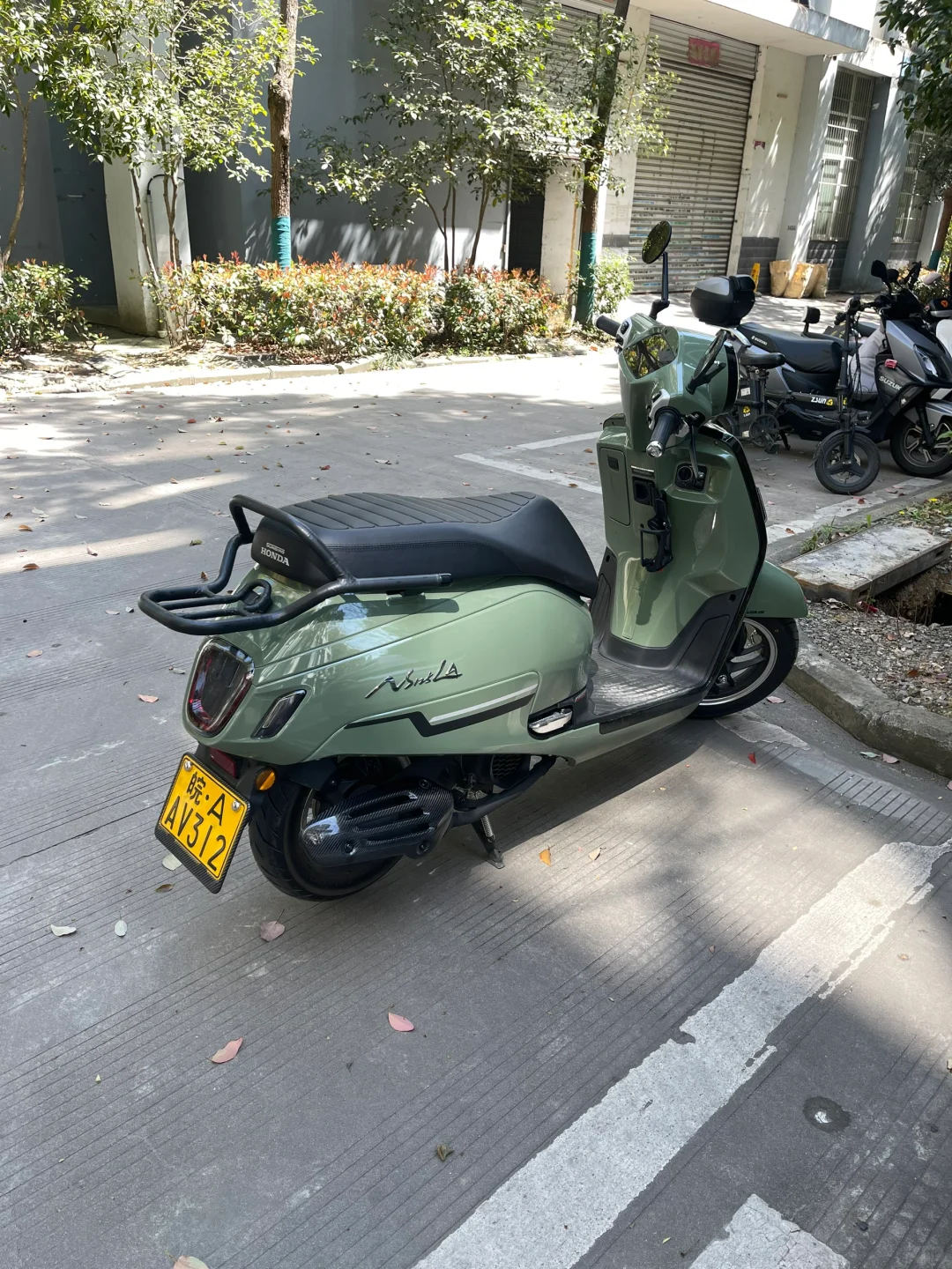 交作业了，25款本田LA外观改装