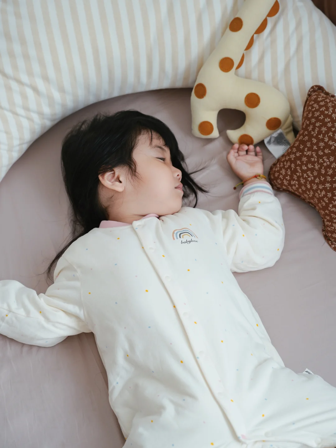 搞定两岁宝宝穿衣叛逆，全能连体衣太香了！