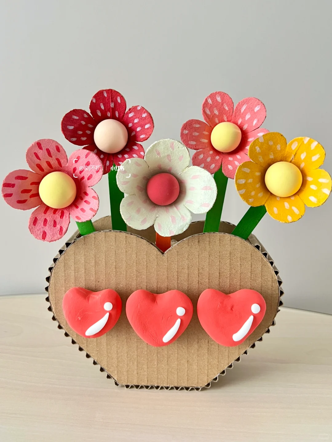 创意手工｜纸板+鸡蛋拖DIY小花盆栽?