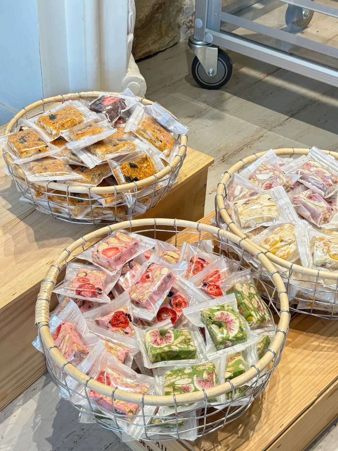 我靠一张图在小红书卖了2w颗的雪花酥