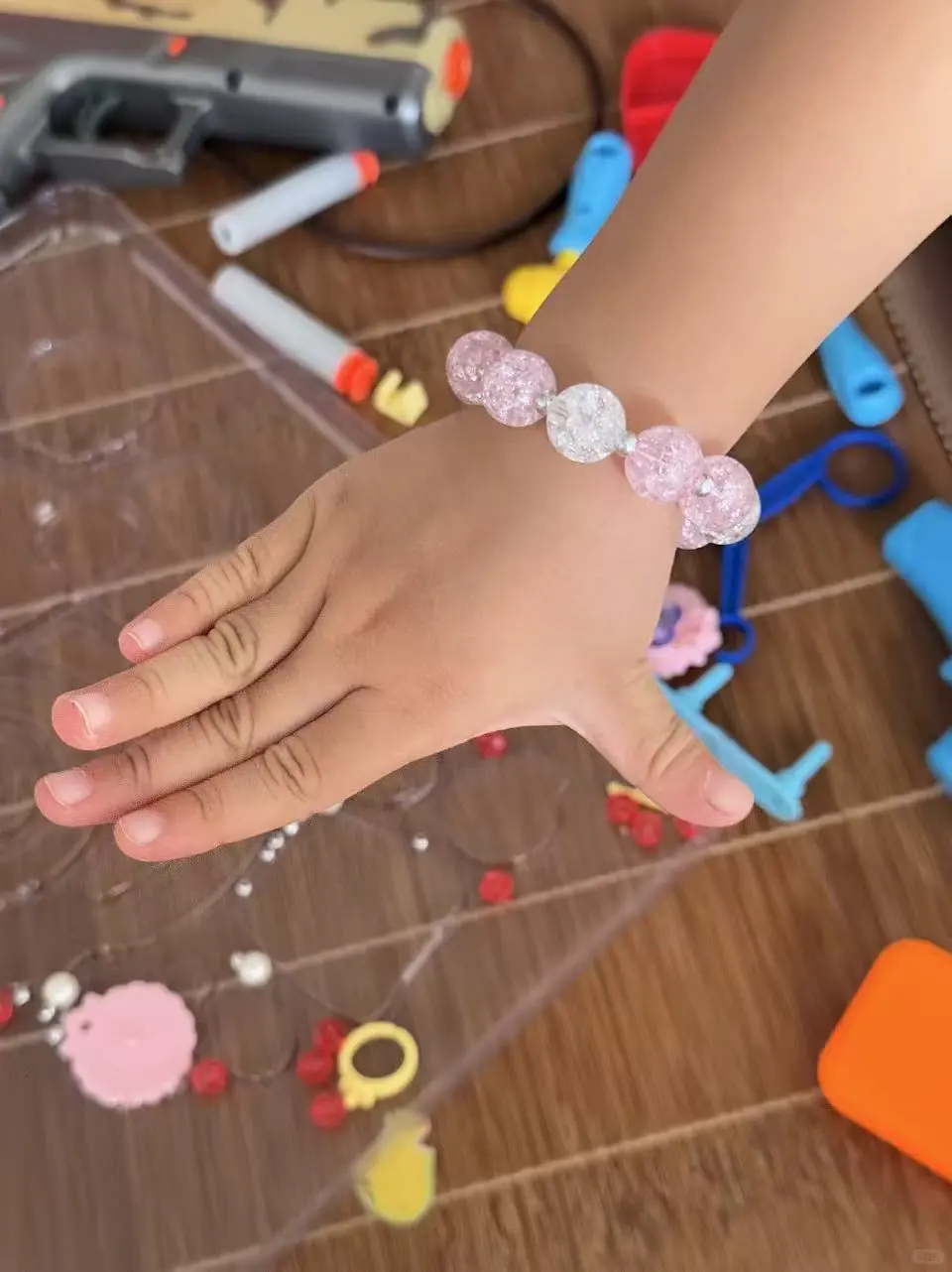 小朋友DIY自制手串 ?做精致珠珠女孩