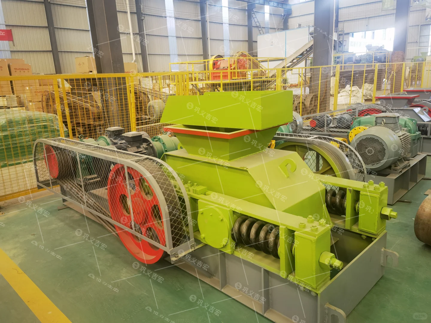 双齿辊破碎机破解矿山冶金难题