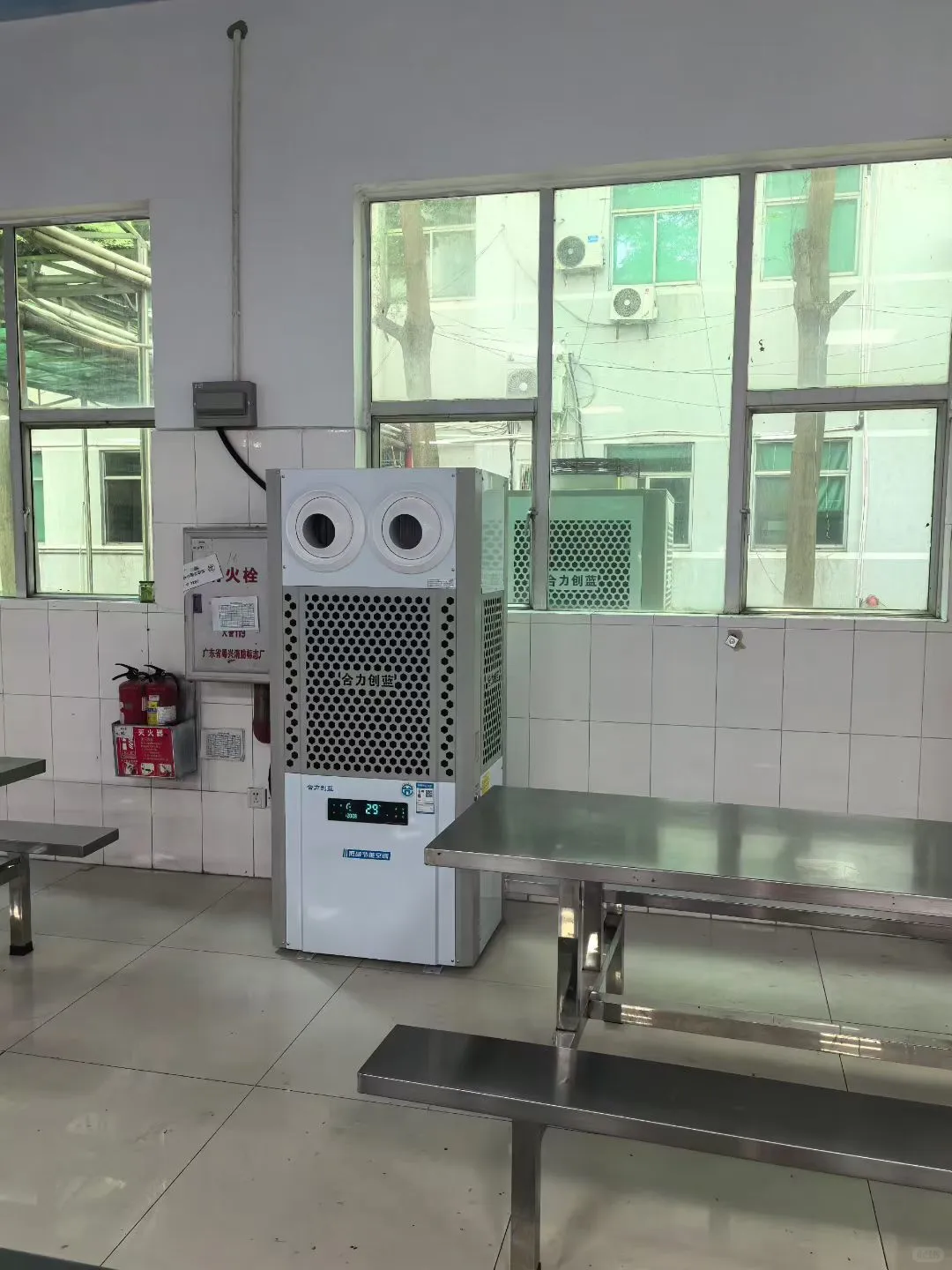 工厂高温？低碳节能空调帮您轻松搞定！